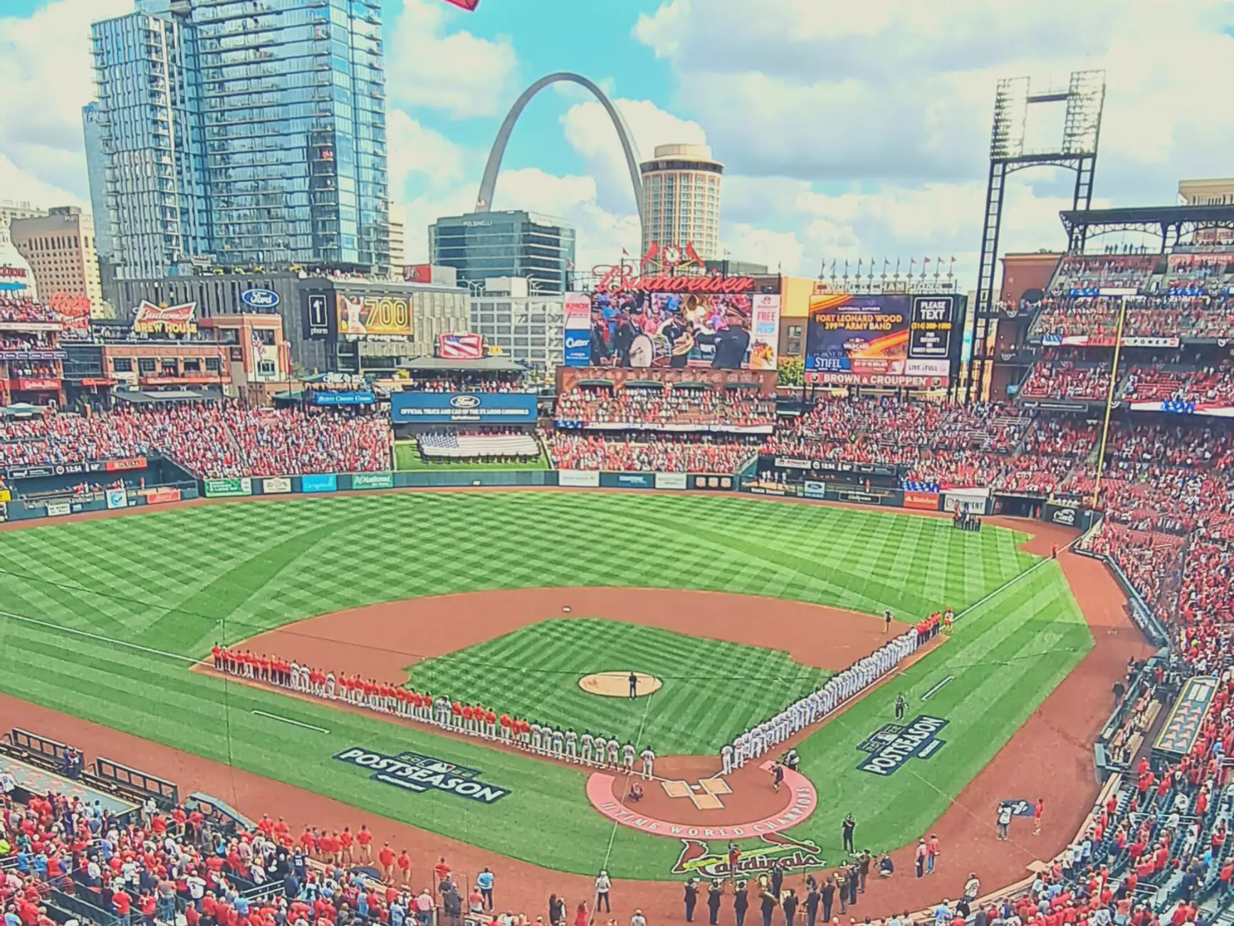 Partido de Béisbol de los St Louis Cardinals en el Busch Stadium