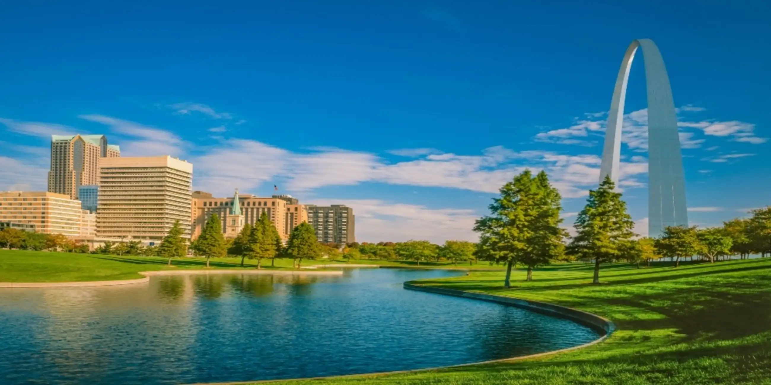 St. Louis: Begeleide stadsrondleiding in kleine groep met riviercruise